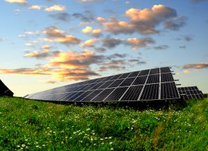 Leia mais sobre o artigo Fazendas solares: energia sustentável e mais barata