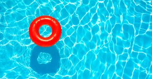 Leia mais sobre o artigo O que é preciso saber sobre piscina no condomínio? Confira!