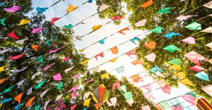 Leia mais sobre o artigo Festa Junina no Condomínio: Veja os benefícios e confira dicas de como fazer um “arraiá” de respeito
